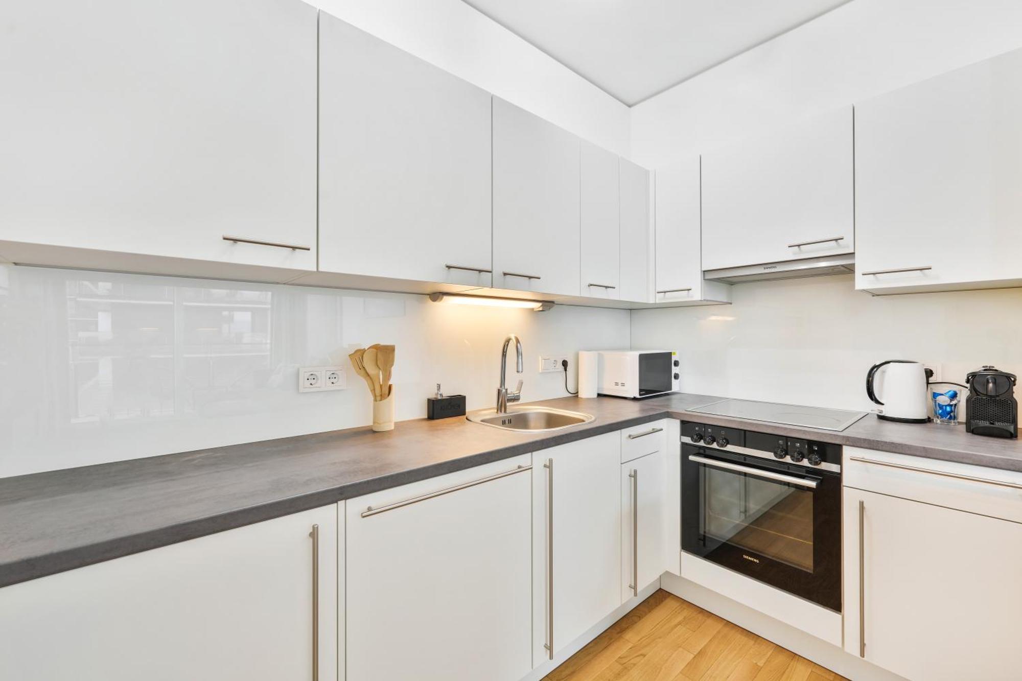 Vienna Sky Apartment I Rooftop Pool I Netflix ภายนอก รูปภาพ