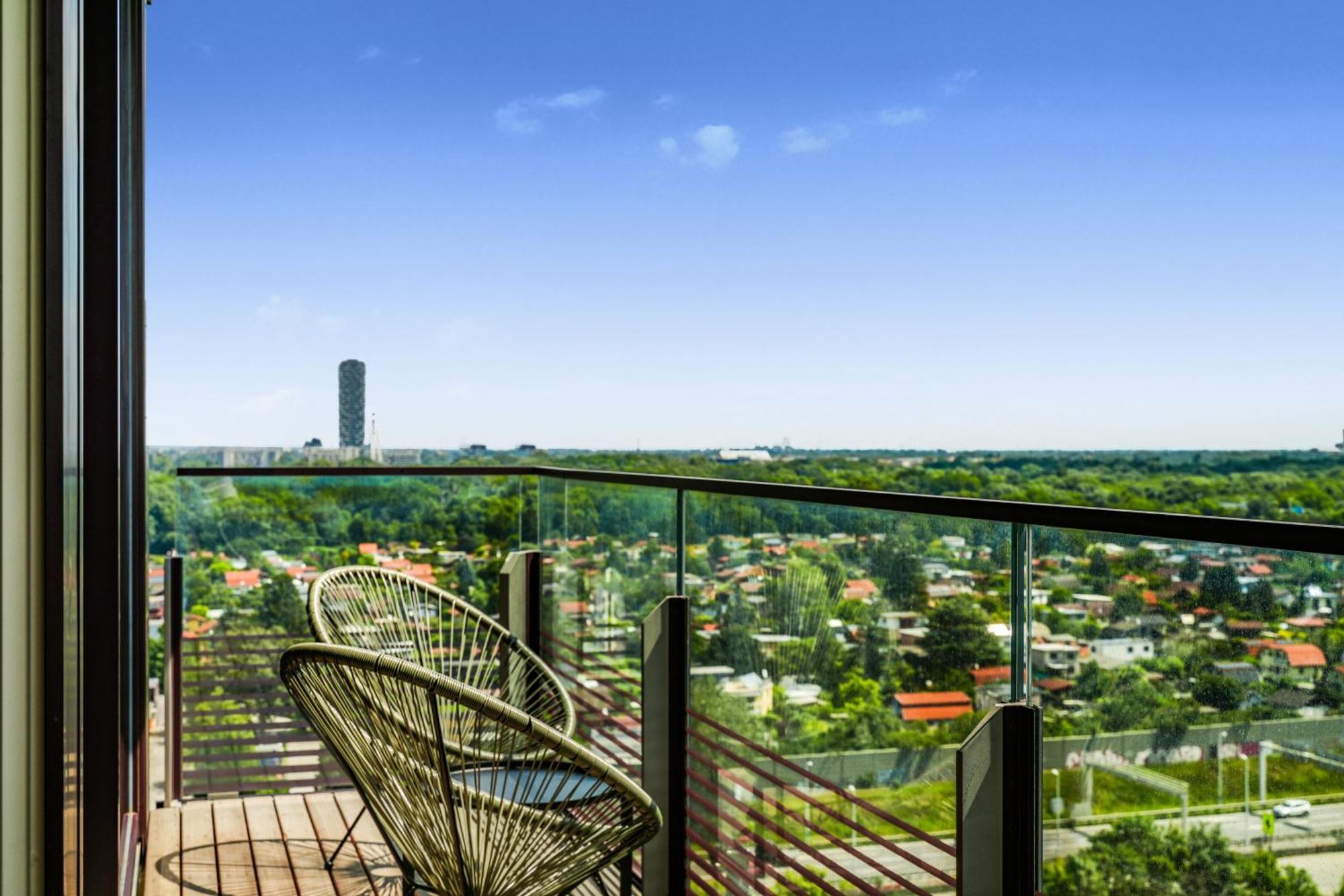 Vienna Sky Apartment I Rooftop Pool I Netflix ภายนอก รูปภาพ